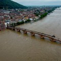 Поплаве у Немачкој, хиљаде евакуисане, удавио се ватрогасац