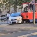 Težak sudar u centru Beograda! Tramvaj se zakucao u automobil, vozilo smrskano (Foto)