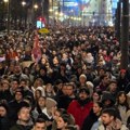 Studenti blokirali brojne raskrsnice, protesti širom Srbije i ispred zgrade RTS-a - povređena studentkinja u incidentu na…