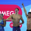 Američka plivačka štafeta osvojila zlato na SP u Singapuru: Postavljen novi svetski rekord