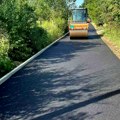 Putari ne miruju: U gradu i okolini uređuju se ulice i staze Završeno asfaltiranje 500 metara Samarskog puta