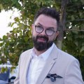 Kada ostavi mikrofon Petar Grašo zasuče rukave, već 27 godina ima porodični biznis o kojem ne govori