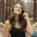 Prelepa AI glumica izazvala bes: Zovu je "novom Skarlet Johanson", agenti se tuku oko nje, ali postoji problem