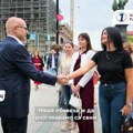 Kandidati liste „Aleksandar Vučić – Ujedinjena Srbija“ razgovaraju sa građanima širom Srbije