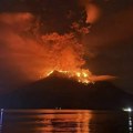 VIDEO: U Indoneziji nakon erupcije vulkana opasnost od cunamija, u riziku bar 1.500 ljudi