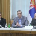 Vučić: Neko mora krivično-pravno da odgovara za širenje laži o zvučnim topovima