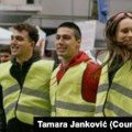 Studenti maratonci iz Srbije stigli u Brisel noseći transparent 'Struja promene'