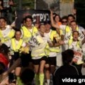 Studenti maratonci iz Srbije stigli u Brisel noseći transparent 'Struja promene'