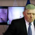 Ovako izgleda ficov stomak, prvi put objavljene fotografije! Stranka slovačnog premijera prikazala njegove ožiljke od…