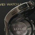Huawei Watch 5 je pametni sat koji ima veoma koristan senzor za merenje zdravstvenih podataka dodirom vrhom prsta