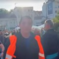 Redar na SNS mitingu u Nišu gurao studenta Filozofskog fakulteta