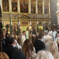 Beograd kleči pred svetinjom: Ruka Svetog Save stigla na Spasovdan, reka vernika ispred crkve čeka da celiva relikviju…