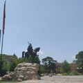 U Albaniji na snagu stupila zabrana upotrebe mobilnih telefona u školama: Telefoni u kutije ili fioke pre nastave