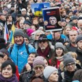 У Прагу протест против владе Бабиша, на обележавању почетка Плишане револуције и српски студенти