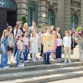 Majska pesma večeras na Letnjoj pozornici, učesnici posetili Gradsku kuću