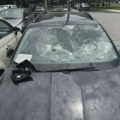 Vandalizovan automobil sina Dinka Gruhonjića u Novom Sadu