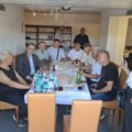 Vučić obišao porodičnu kuću u Čipuljiću: Prisetio sam se detinjstva (video)