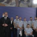 Predsednik Vučić otkrio Javio se Bošnjak iz Sjenice koji je hteo da da bubreg za Simanić! Ovi momci su ujedinili celu…