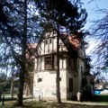 Spomen česma dva puta otvarana ispred Teokarevića kuće oca tekstila u Srbiji