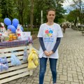 Danas je Svetski dan autizma: U Sremskoj Mitrovici humanitarnim bazarom obeležen ovaj dan, porodice govorile o izazovima…