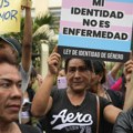 Протести у Лими против закона о трансродним особама: Нова уредба их третира као "ментално оболеле"