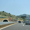 Zapalio se automobil beogradskih tablica: Nov incident na "ukletom" crnogorskom autoputu "Princeza Ksenija"