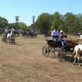 "Konji naši razigrani" čuvaju tradiciju: U Doroslovu kod Sombora održana fijakerijada