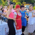 Etno bazar na Ilinskim danima u Aleksandrovu privukao brojne izlagače i posetioce (FOTO)