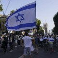 Stotine ljudi protestovalo u Londonu zbog izraelskih talaca, tražili povlačenje priznanja Palestine