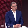 Vučić: Kolovođe protesta sede van Srbije, žele da je sruše