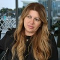 Viki Miljković sletela u Beograd bez trunke šminke: Danas je za nju veoma važan dan