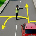 Policajac na raskrsnici, znak za obavezno kretanje - znate li vi kuda automobil sme da prođe u ovoj situacji