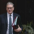 Haos posle debakla na izborima: Starmer pod ogromnim pritiskom iz svoje partije, traže njegovu ostavku
