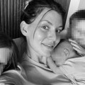 "Dok kačim nasmejane slike telo me boli od umora" Tamar a Dragičević progovorila o životu sa troje dece "To su i njegova deca"…