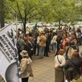 Protest roditelja ispred Ministarstva prosvete: Traže hitnu smenu direktora Jovine gimnazije