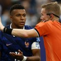 Francuski tužioci pokrenuli istragu zbog rasističkih uvreda upućenih Mbapeu