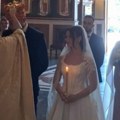 Udala se zvezda Granda! Mlada oduzima dah u raskošnoj venčanici sa cirkonima: slavlje trajalo do kasno u noć