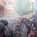 Tzv. kosovska policija se povlači iz opštinskih zgrada na severu KiM