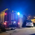 Veliki Požar u Futogu: Zapalila se fabrika za proizvodnju drvenih paleta, policija, vatrogasci i Hitna pomoć na licu mesta…