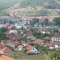 Nastavlja se teror Albanaca na Kosovu i metohiji: Kamenovana srpska škola u Kosovskoj Kamenici, oglasila se Kancelarija za KiM