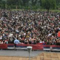 Veličanstven prizor! Reka ljudi ispred Palate Srbija! Svečani doček Si Đinpinga, građani čekaju kineskog predsednika…