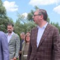 Vučić obišao radove na mostu na Dunavu u okviru Fruškogorskog koridora