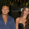 Kao preslikane! Devojka Stefana Karića iskopirala stajling Anđele Đuričić