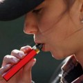U dimu elektronske cigarete i vejpa krije se opasnost za zdravlje