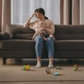 Mentalno zdravlje mama - koja je razlika između postporođajne tuge i depresije?