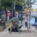 Amerika gori: Krvavi sukob demonstranata i policije, upucana žena - Tramp šalje vojsku na ulice (foto/video)