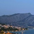 Vatra iznad Omiša vidi se sa Brača, evo šta kažu iz Vatrogasne zajednice