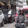 "Rizika se ne plašimo" Otac i sin na Vespi staroj 50 godina krenuli na neobično putovanje: Posle 30.000 kilometara stigli i na…
