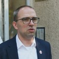 Šindić: Aktivista SNS-au napao dečaka na Zelenom vencu zbog tri prsta
