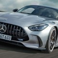 Mercedes u programu ostavlja V8, ali i V12 motor